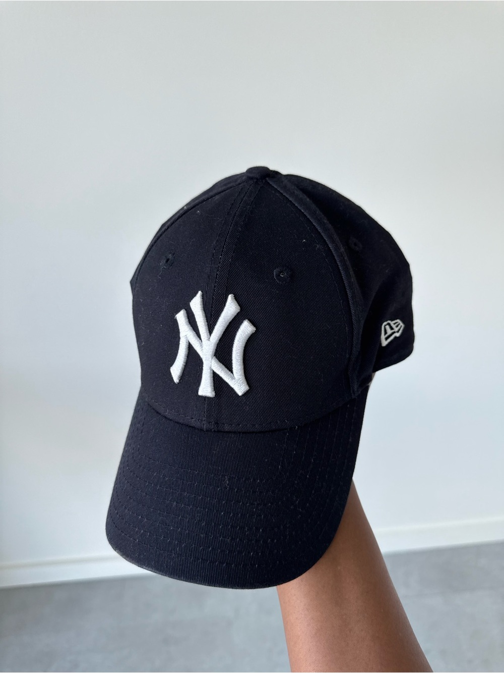 New Era Black New York Yankees Cap with White Logo